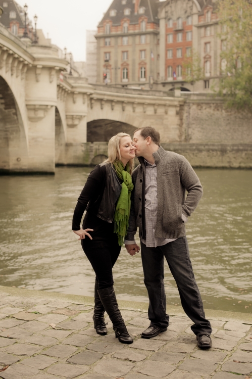 Paris honeymoon photo shoot