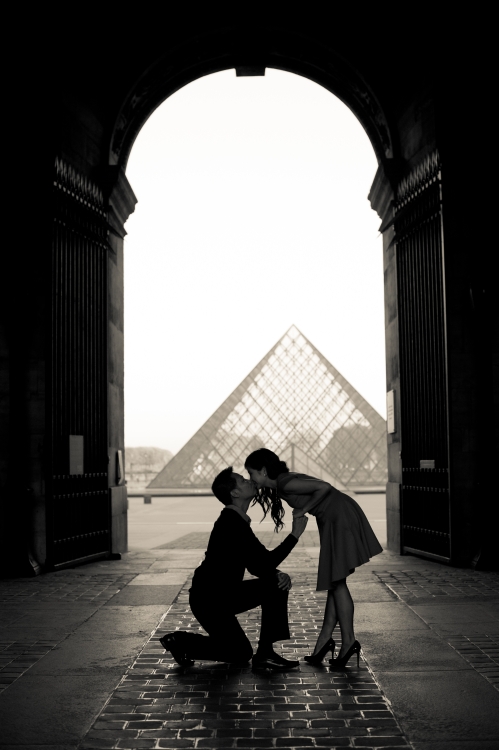 Juliane_Berry_Paris_Engagement_Photographer_05