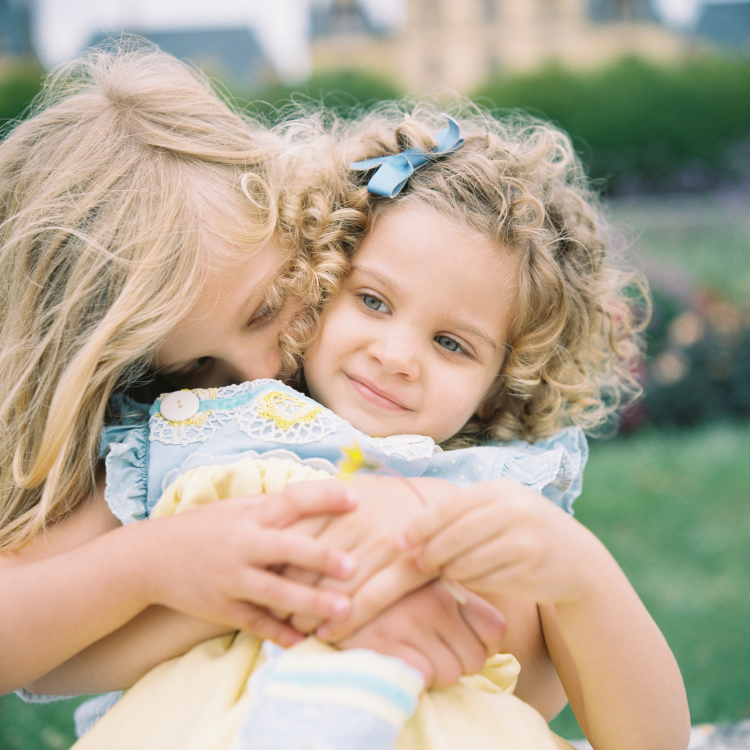 Father Daughter Princess Photo Shoot At Chateau De Fontainebleau – Paris  Family Photographer – Juliane Berry Photography Blog